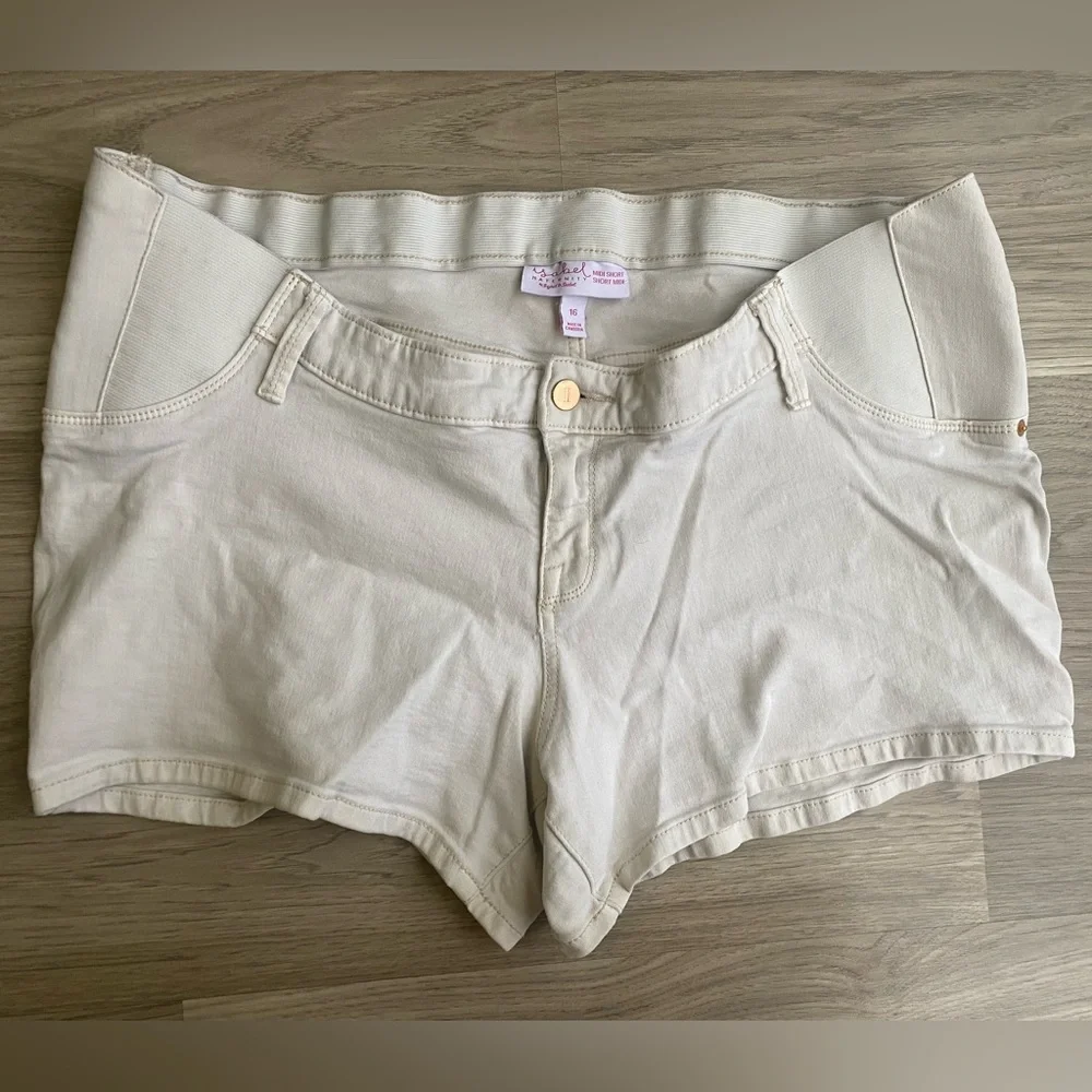 Maternity Shorts - Picture 11 of 15